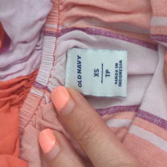 2 for $20 Old Navy ruffle top tank with adjustable straps - Picture 2 of 5